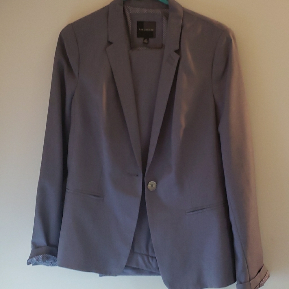 Limited women's suit. Blazer and trousers included